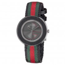 Reloj Gucci U Play para mujer YA129444 de acero inoxidable con correa de nailon a rayas USADO